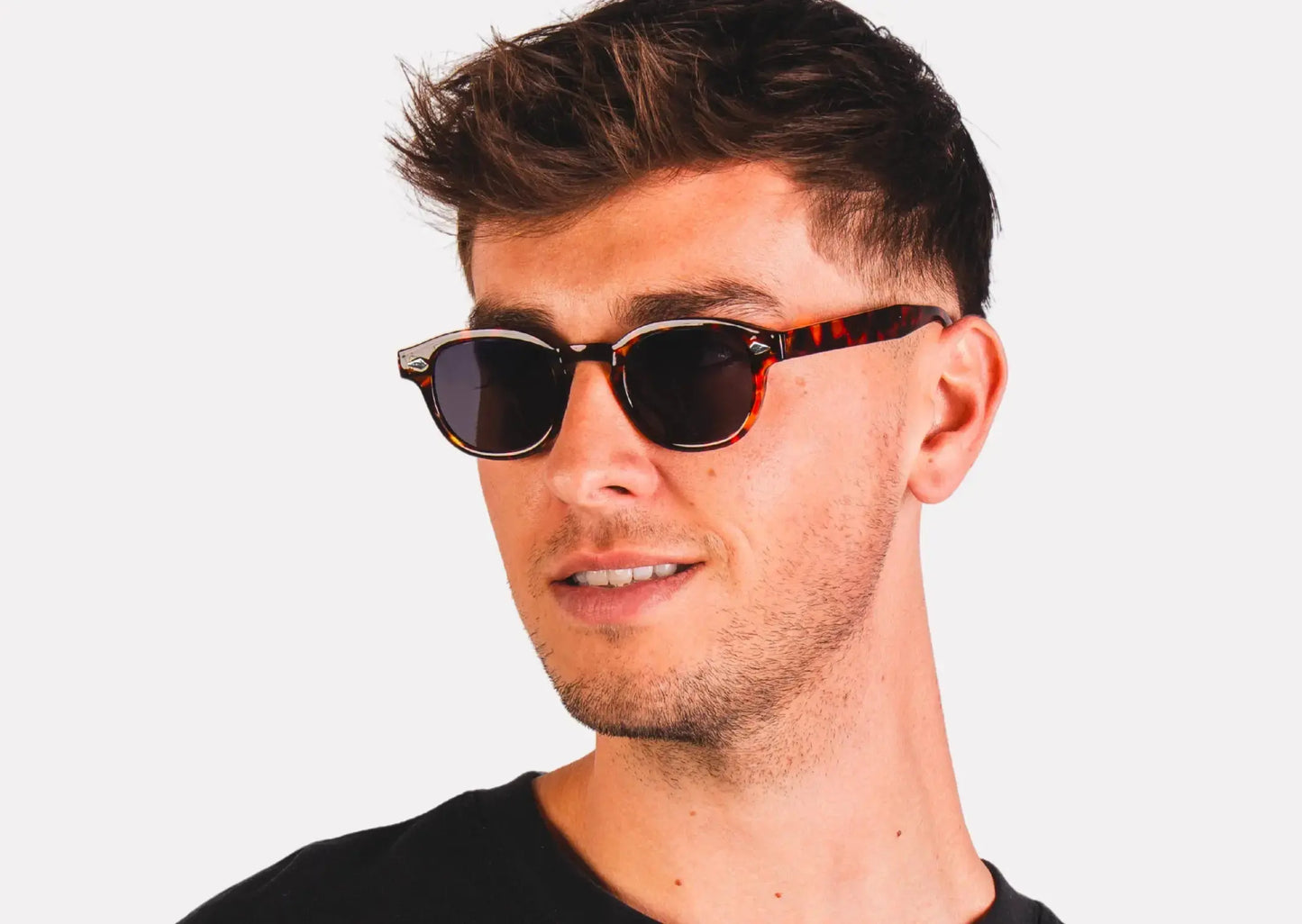 "Lunettes homme– montures Motif léopard, verres noirs"
