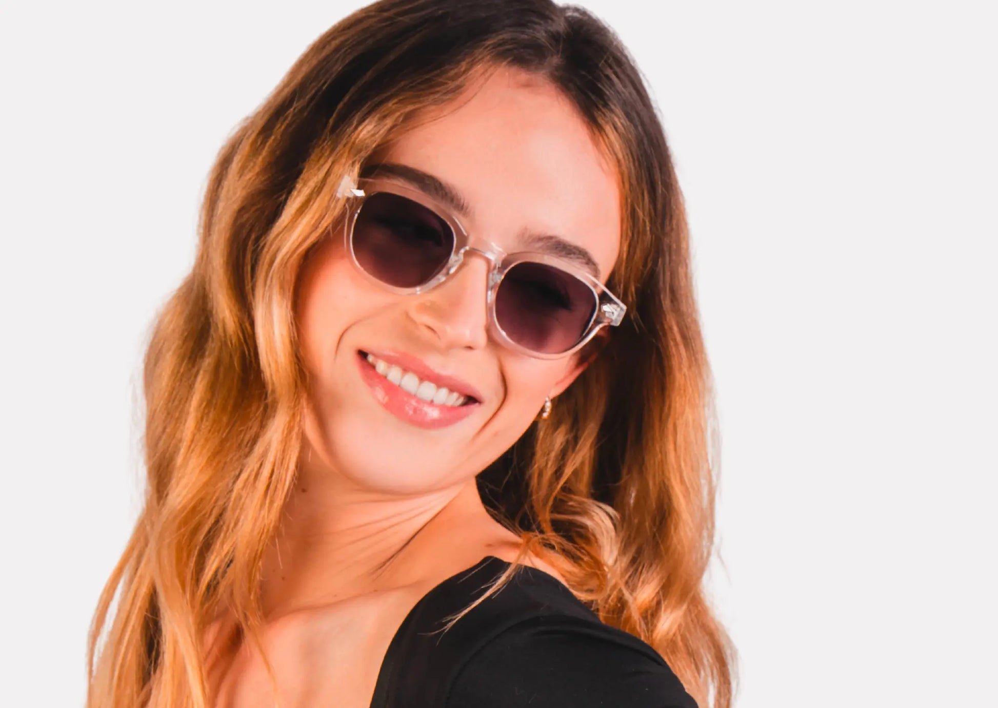 Lunettes femme– monture Transparente et verres fumés