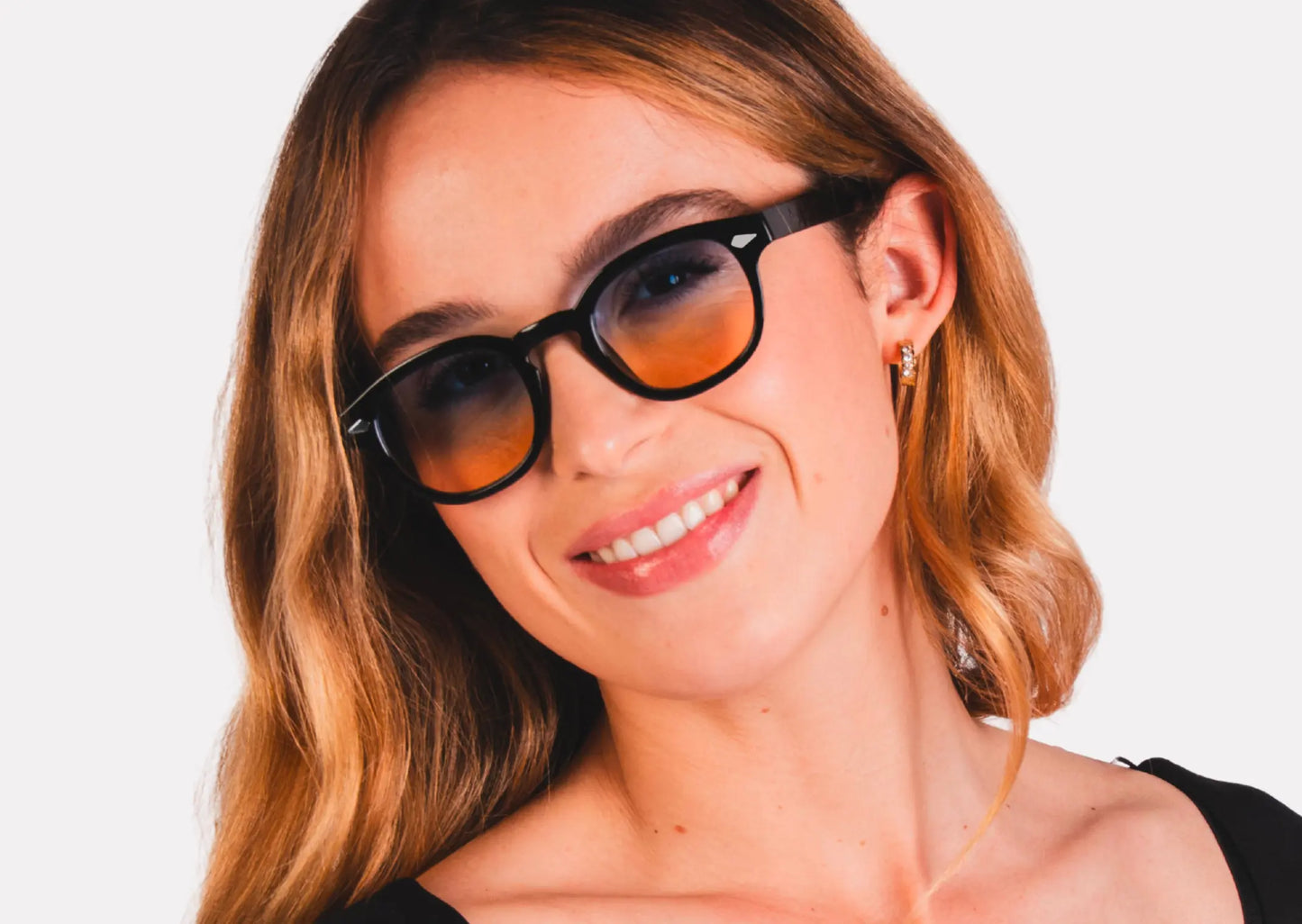 Lunettes femme – monture noire Verres orange & bleu vifs