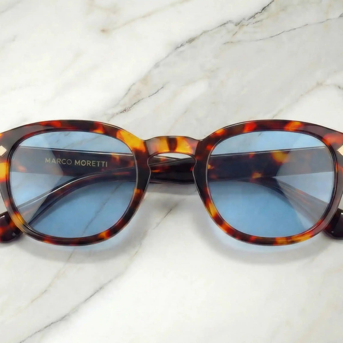Lunettes Vienna – Monture écaille, verres bleus